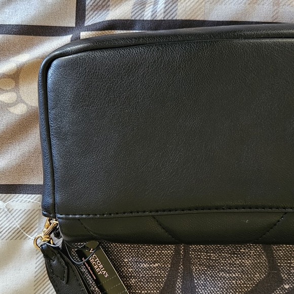 BNWT VICTORIA SECRET PHONE WRISTLET - Picture 7 of 10